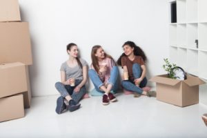 シェアハウスで必要なものリスト！家具家電は？持ち物は厳選するのが正解！